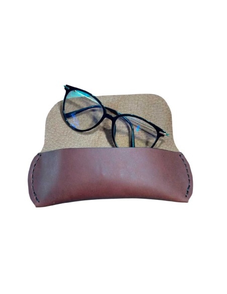 Free Pattern to Make a Leather Case with a Lined Interior
