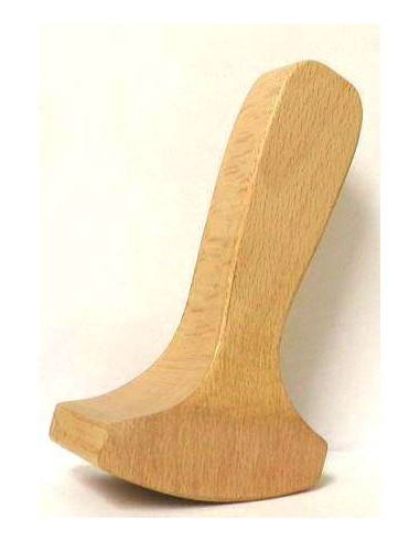 Patacabra. Herramienta manual de madera para asentar cantos.