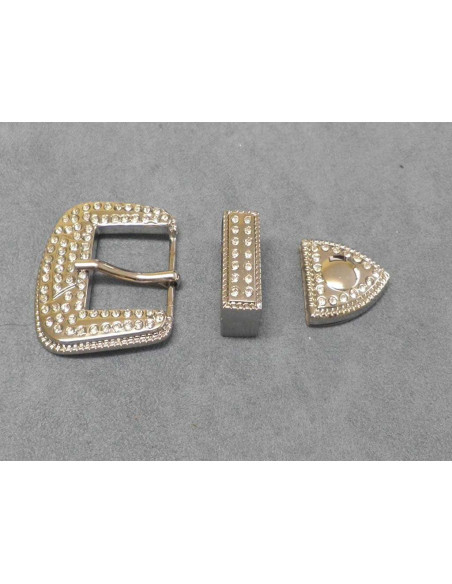 BUCKLE WITH PIN AND TIP
