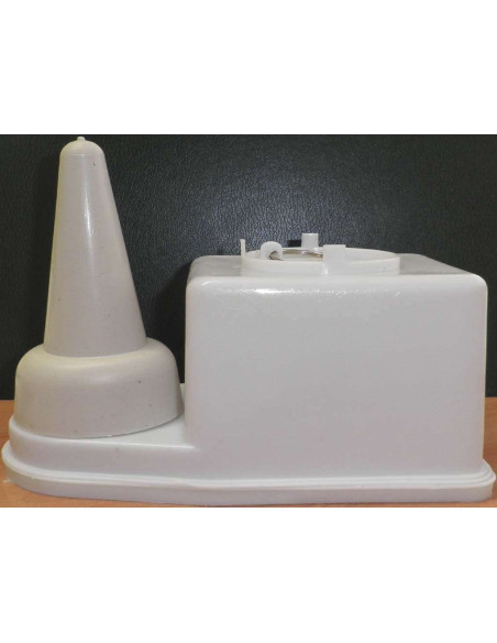 GLUE CONTAINER OR TANK