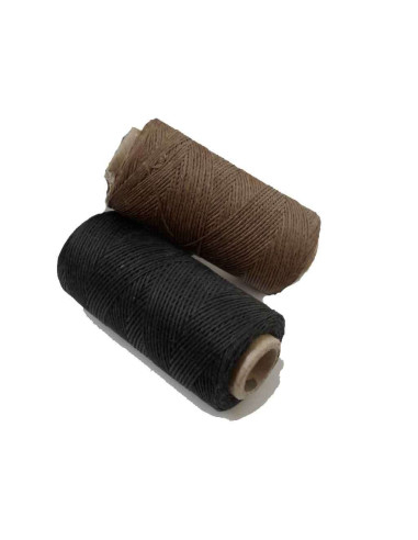 DREISEITE GEWACHSTE GARNSPULE