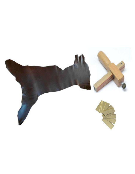 PEAU DE VACHE ET OUTILS