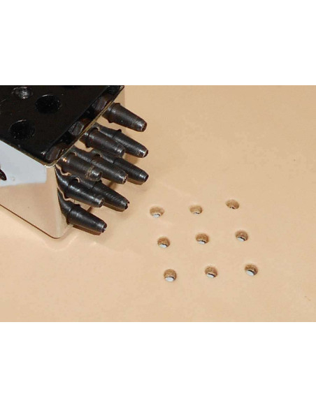 POINÇON OU POINÇON POUR LE CUIR