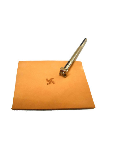 OUTILS POUR LA GRAVURE SUR CUIR. TUEUR