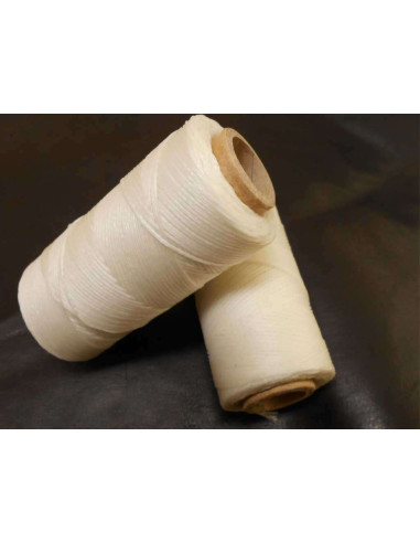 Bobine de fil ciré blanc